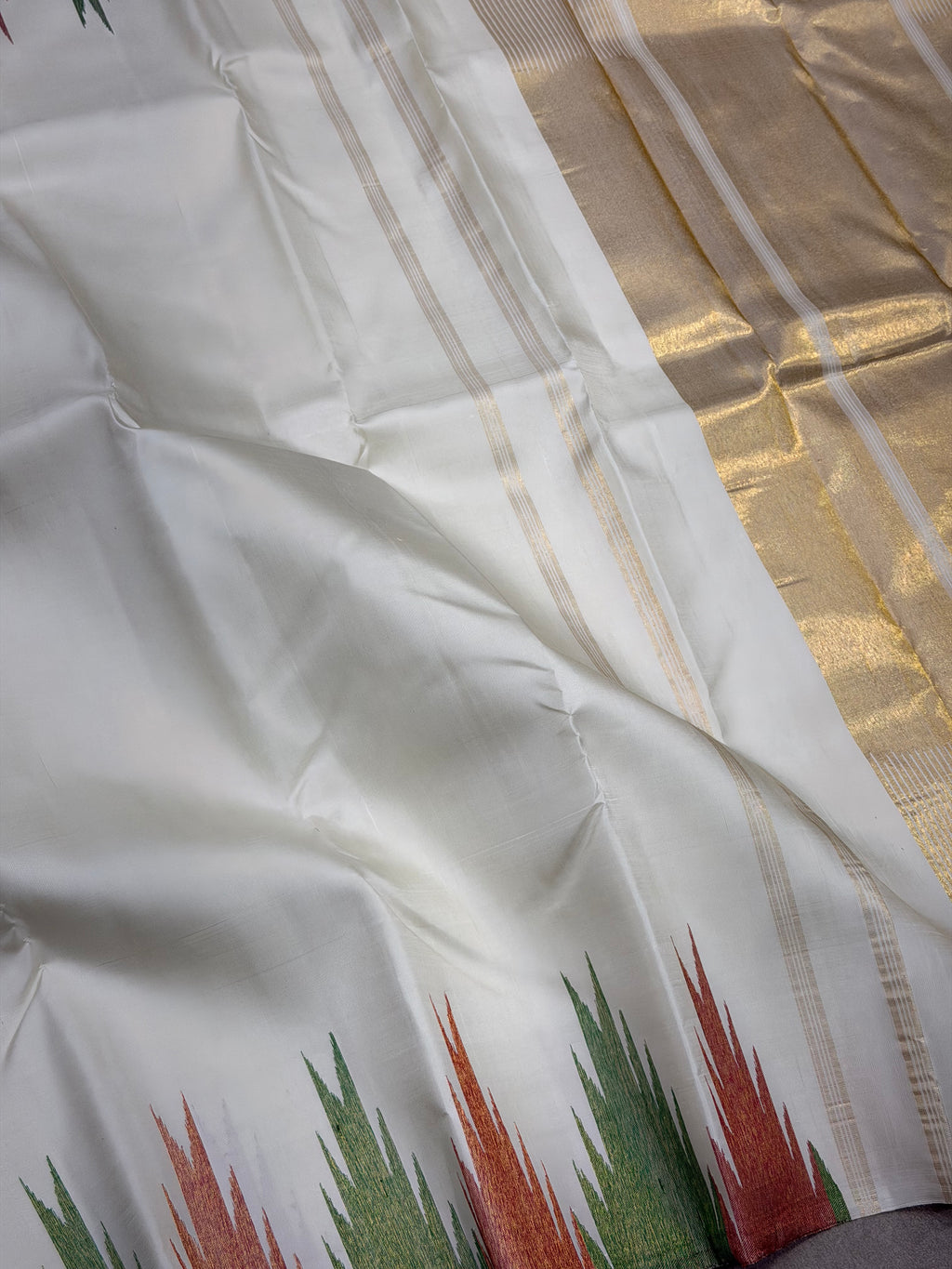 White temple border kanchipuram silk saree