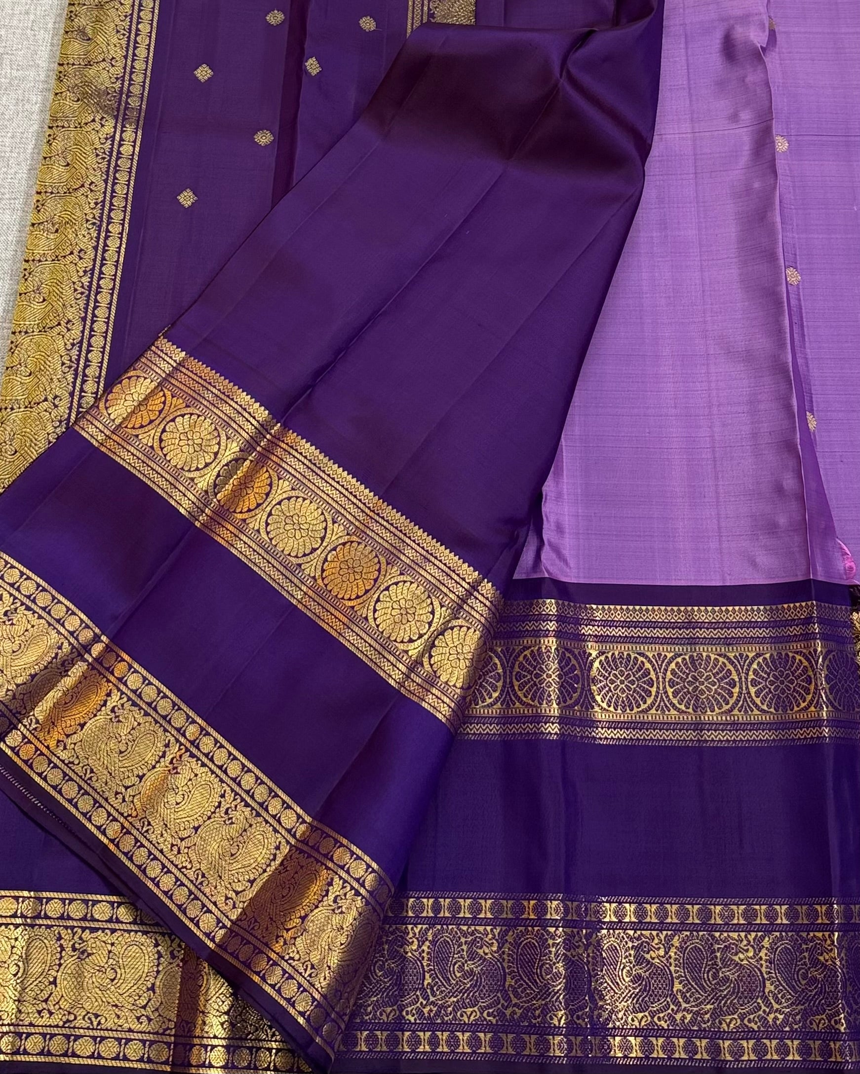 Lavender gap border kanchipurams