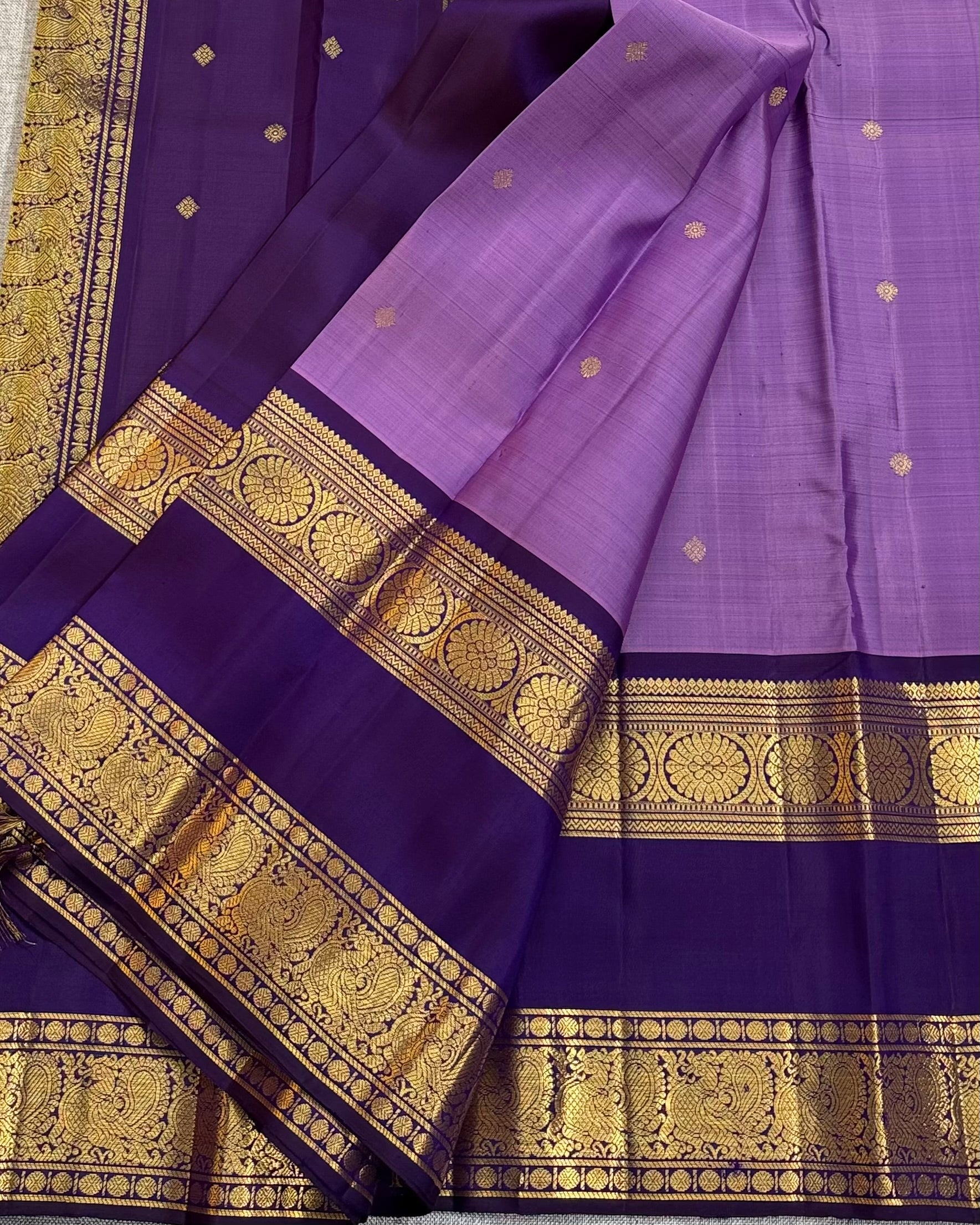 Lavender gap border kanchipurams