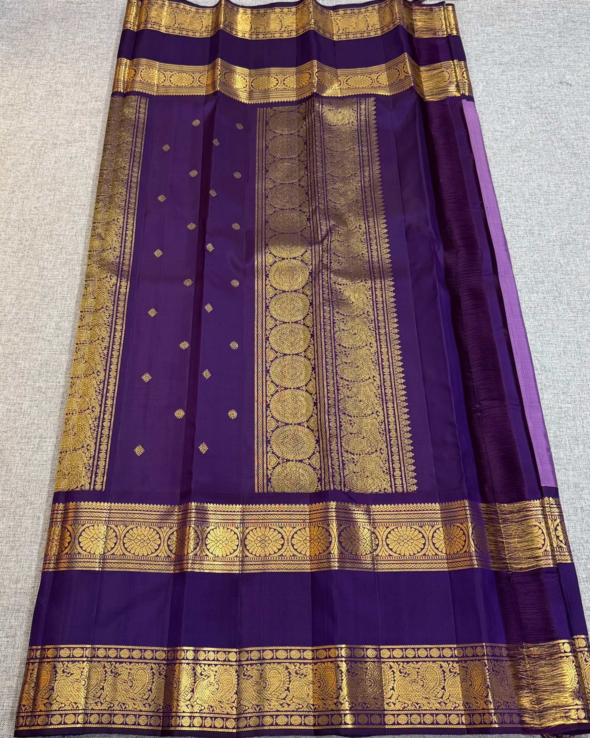 Lavender gap border kanchipurams