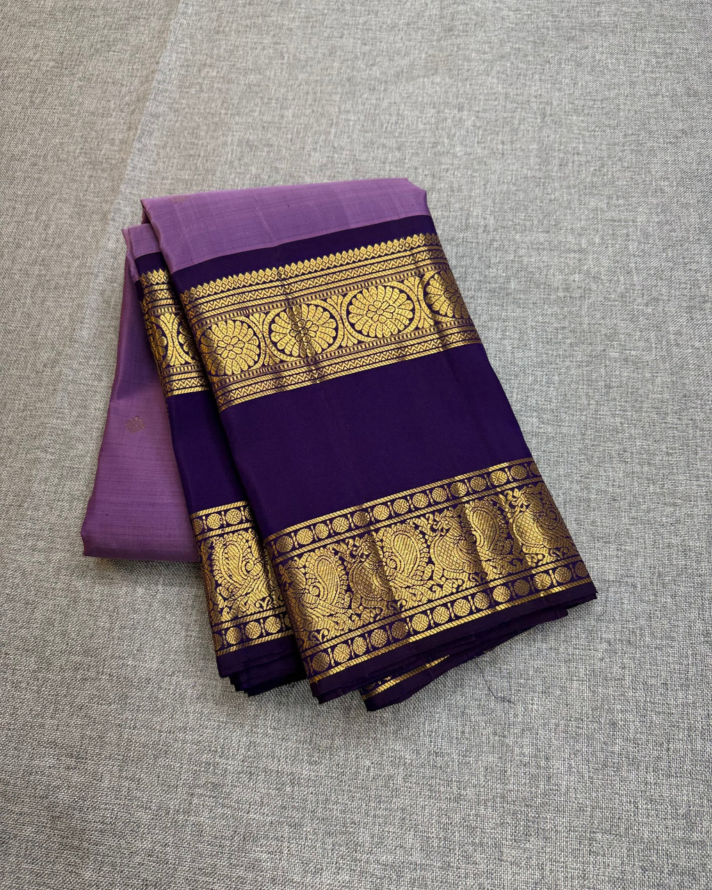 Lavender gap border kanchipurams