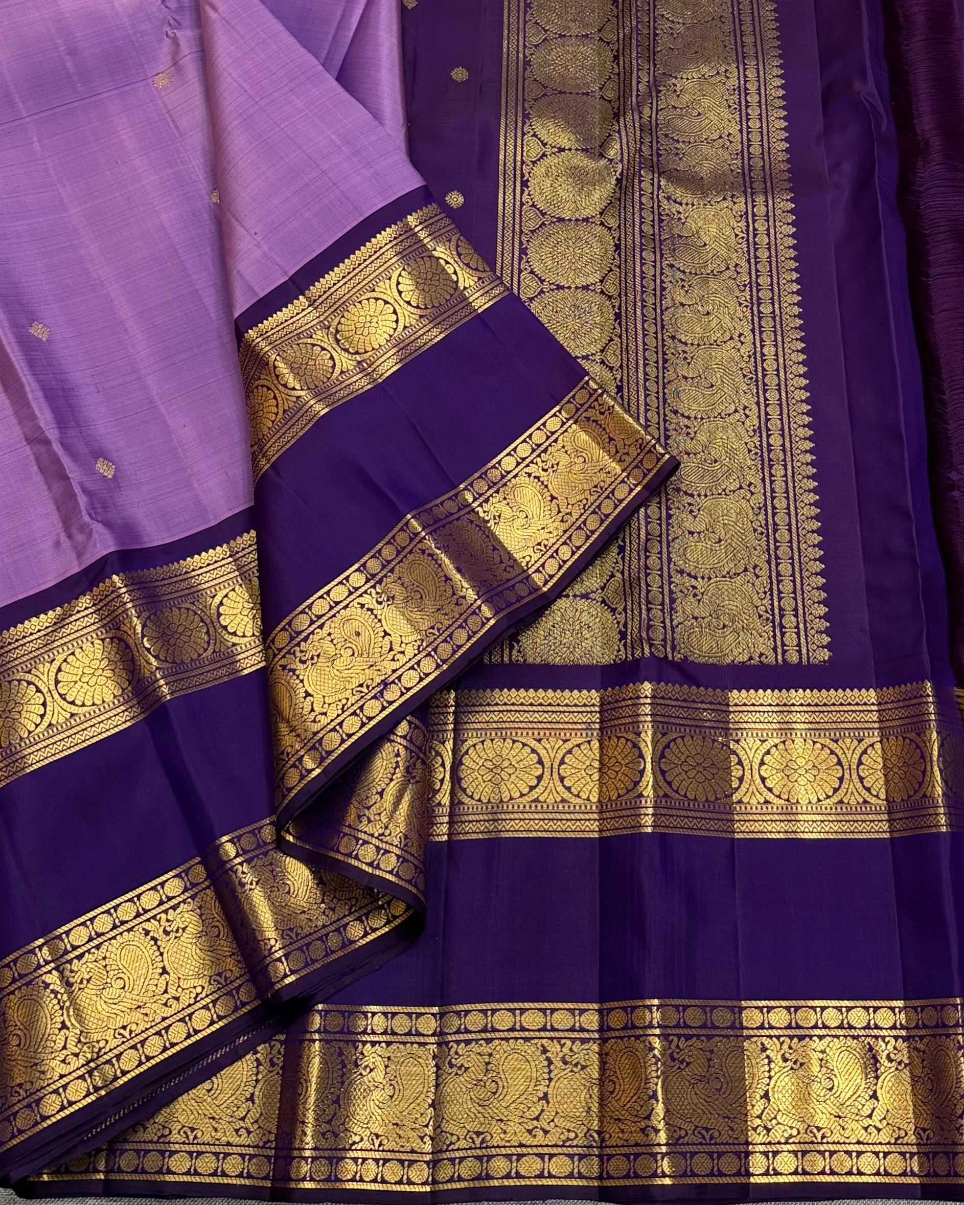 Lavender gap border kanchipurams