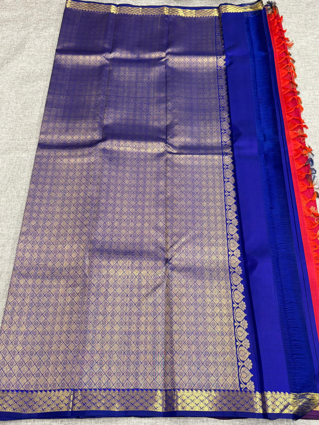 Red Tape border kanchipuram with floral jaals