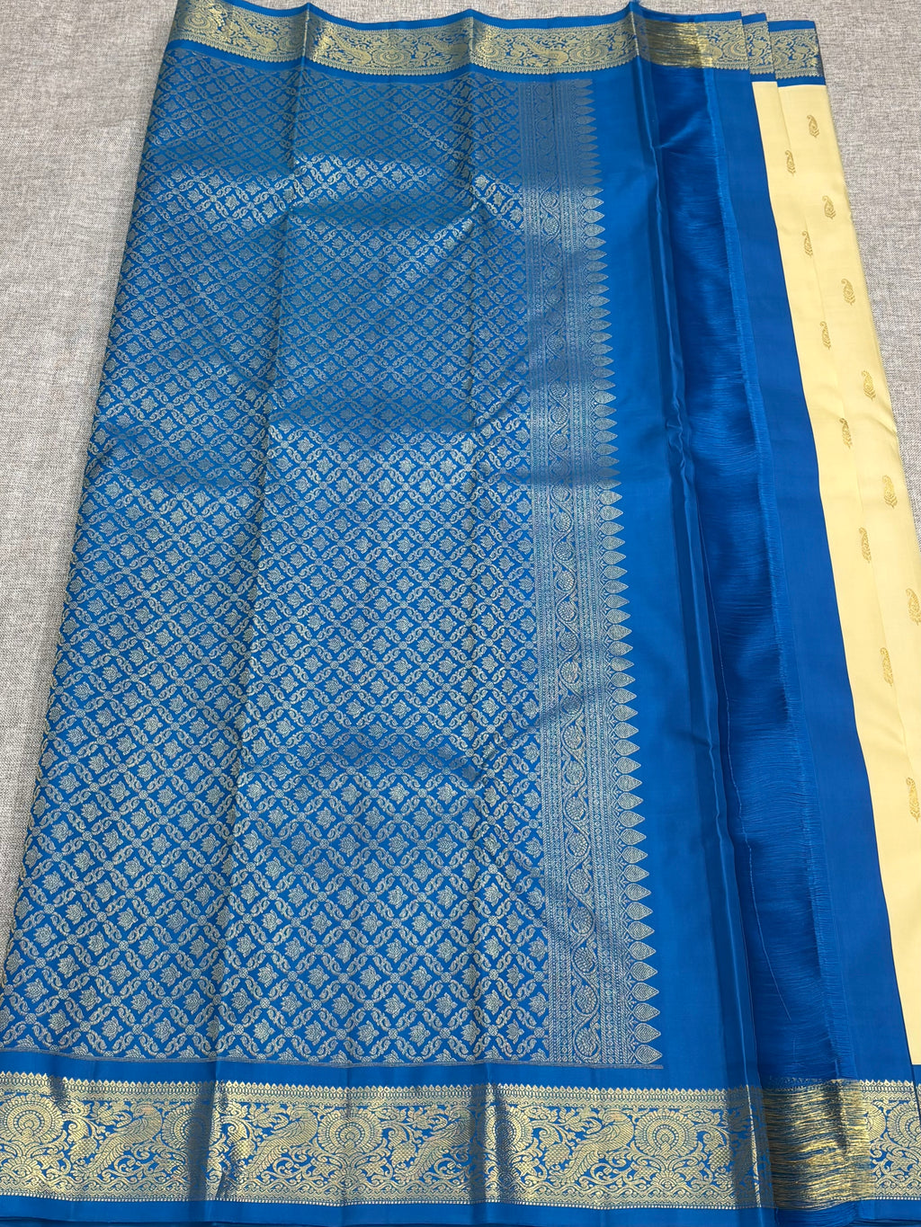 White Korvai kanchipuram silk saree